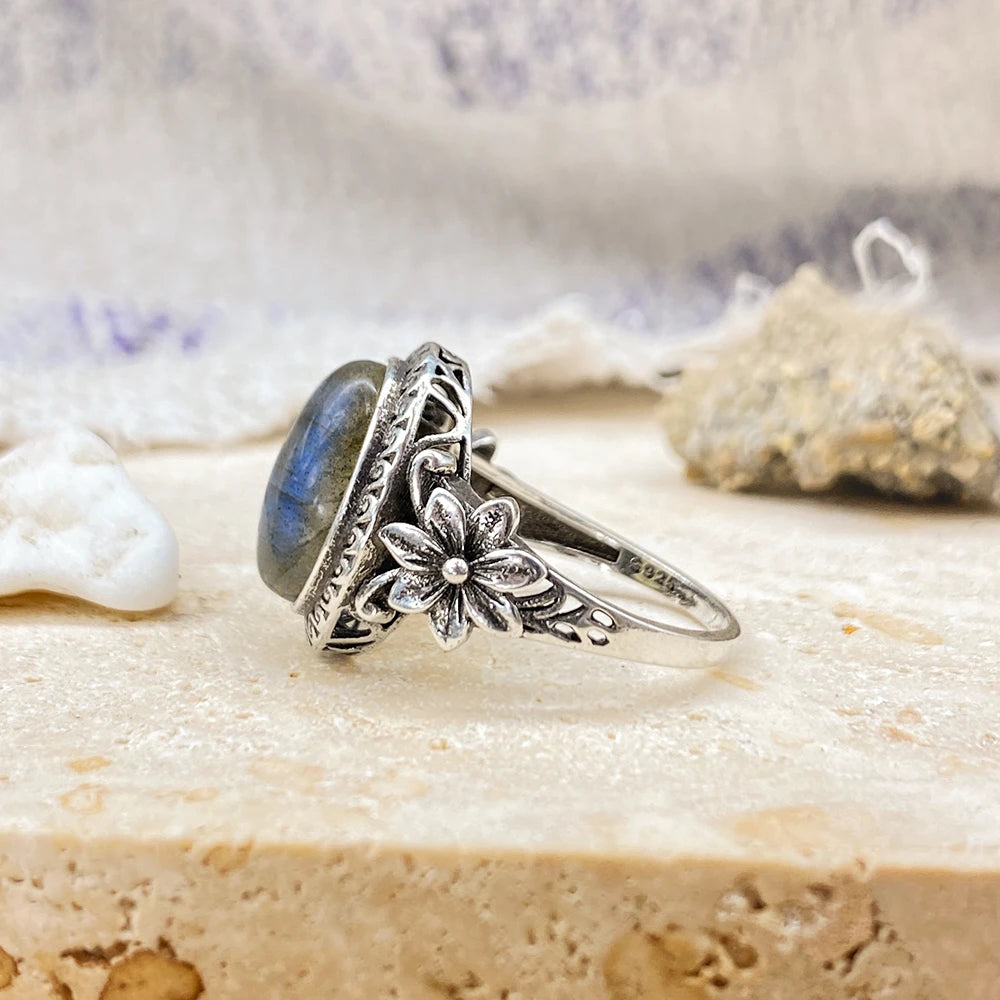 Anello con Pietra Labradorite in Argento 925 – Stile Vintage
