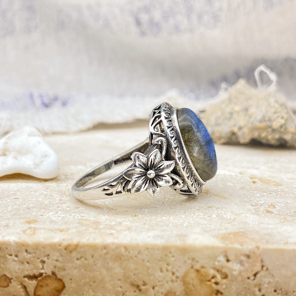 Anello con Pietra Labradorite in Argento 925 – Stile Vintage