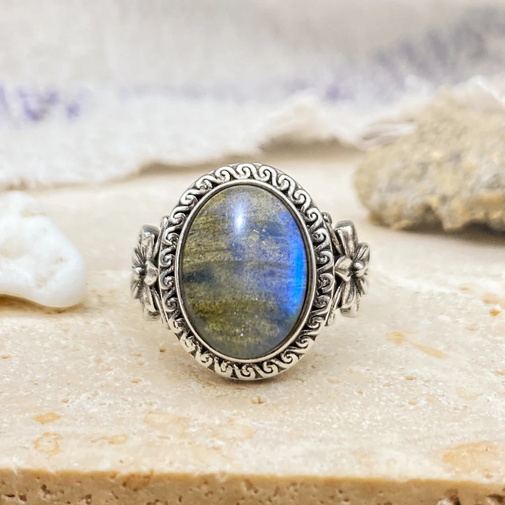 Anello con Pietra Labradorite in Argento 925 – Stile Vintage