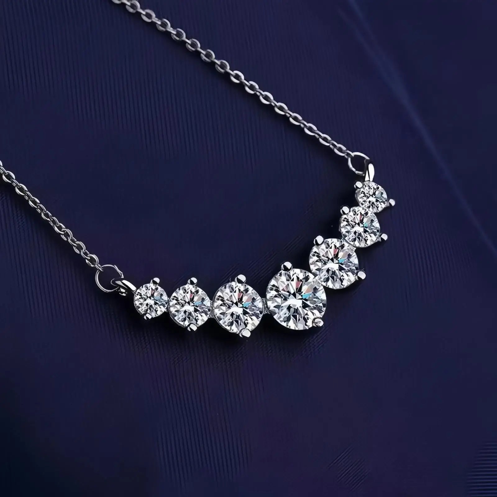 Ciondolo in Argento 925 con Zirconi 5A – Stile Classico