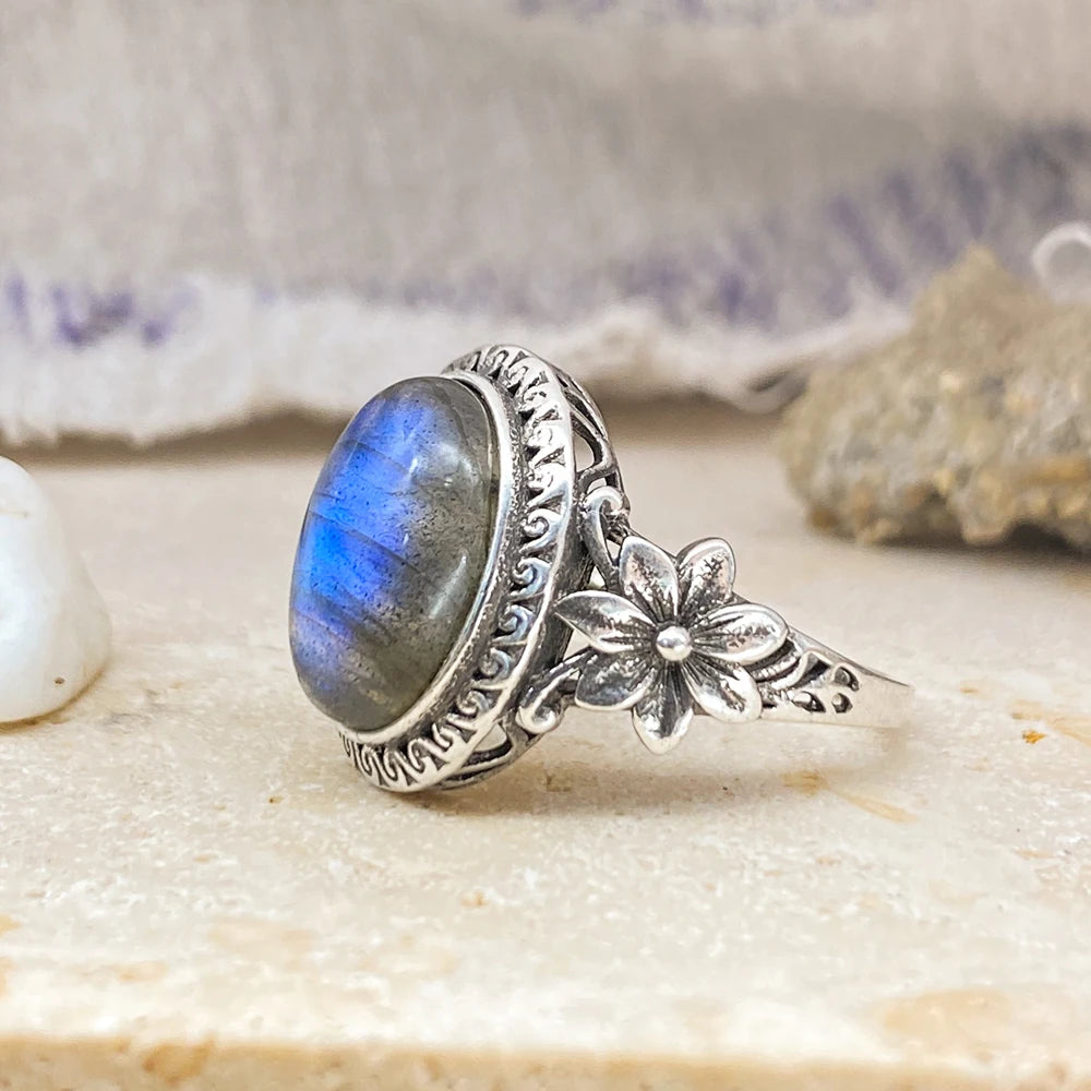 Anello con Pietra Labradorite in Argento 925 – Stile Vintage
